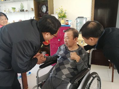 走访慰问吴星杰老师 走访慰问吴星杰老师